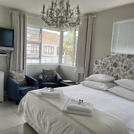 Vermont Hermanus - Views, Sunny, Right On The Sea ภายนอก รูปภาพ
