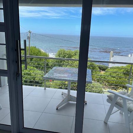 Vermont Hermanus - Views, Sunny, Right On The Sea ภายนอก รูปภาพ